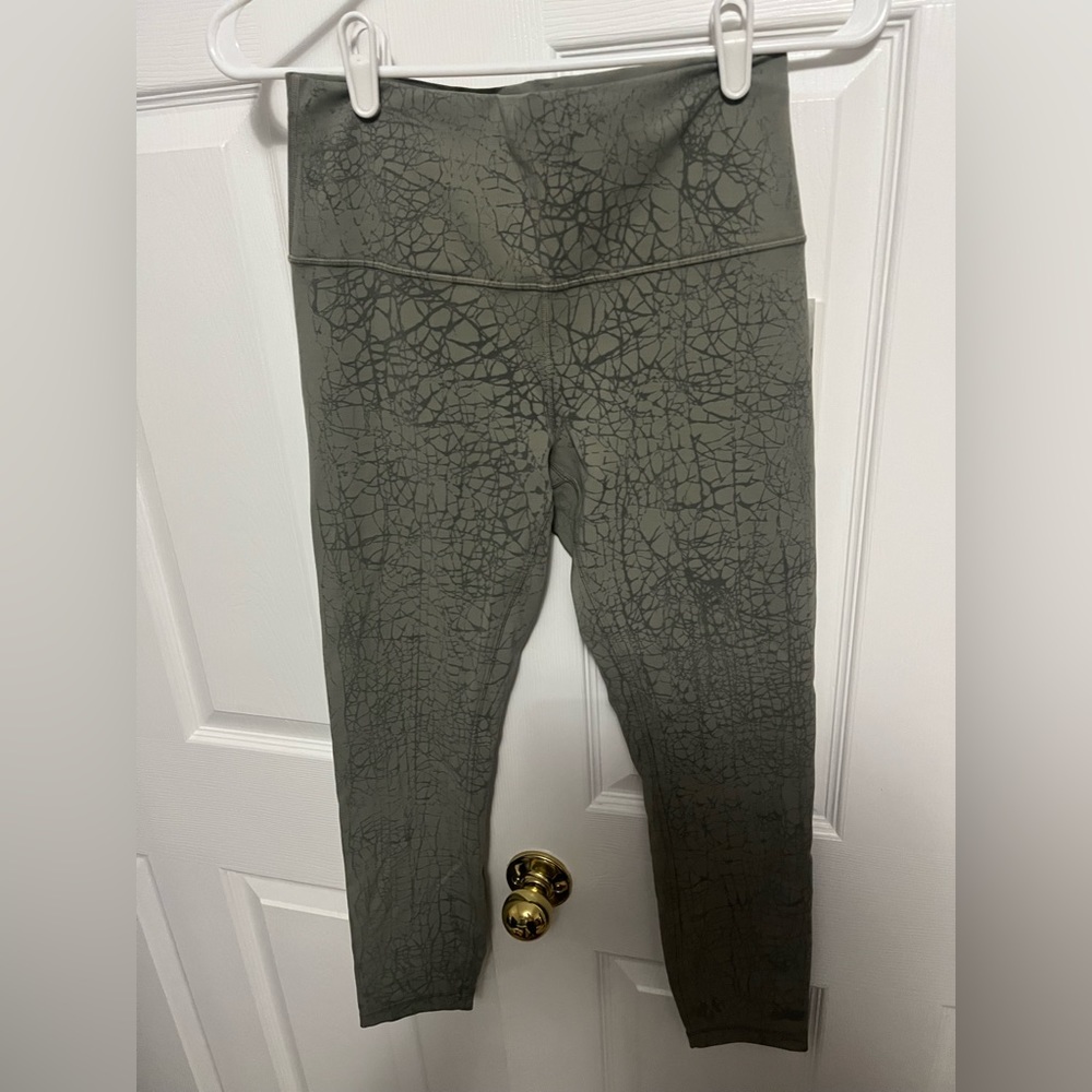 NWT Lululemon Wunder Train HR 25 inches. size 8